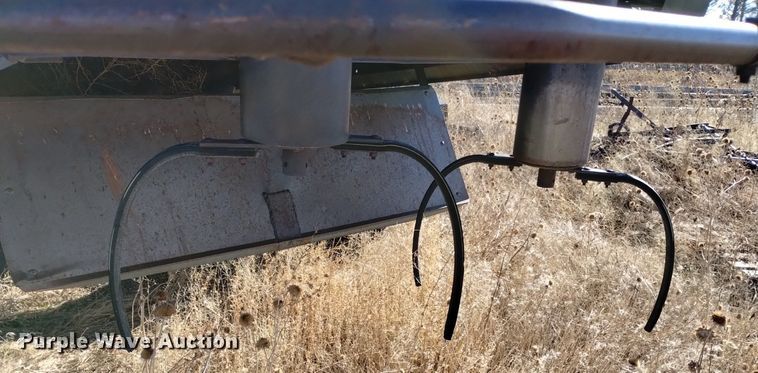 image for item DK8964 Gleaner L3  combine