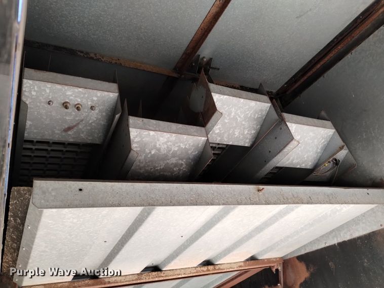 image for item DK8964 Gleaner L3  combine