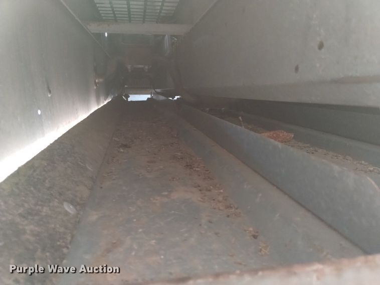 image for item DK8964 Gleaner L3  combine