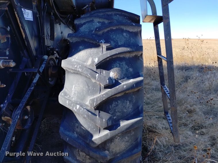 image for item DK8964 Gleaner L3  combine