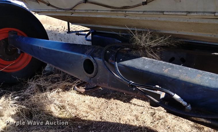 image for item DK8964 Gleaner L3  combine