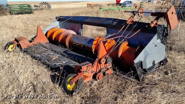 image for item DK8964 Gleaner L3  combine