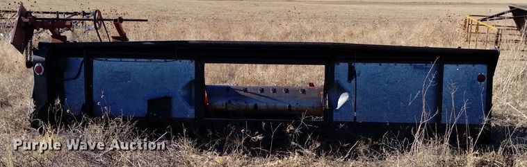 image for item DK8964 Gleaner L3  combine