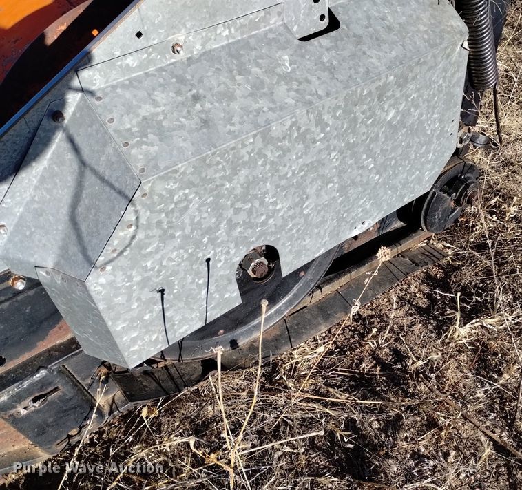 image for item DK8964 Gleaner L3  combine