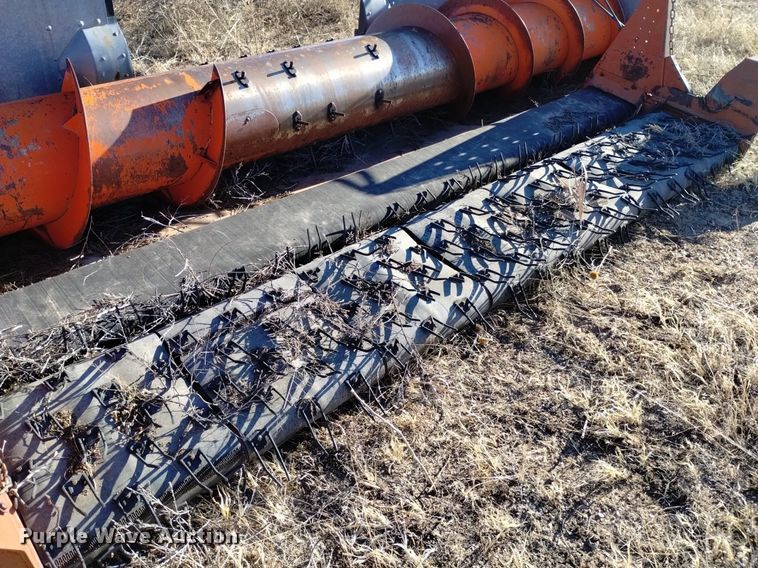 image for item DK8964 Gleaner L3  combine