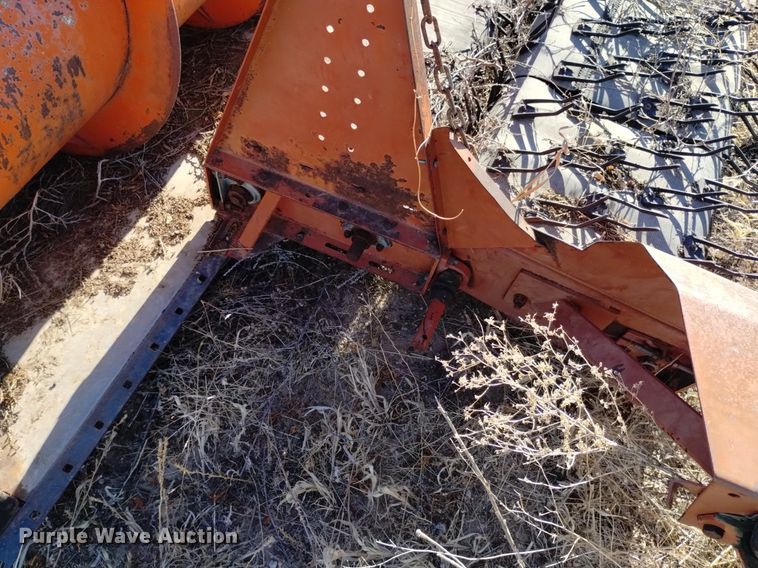 image for item DK8964 Gleaner L3  combine