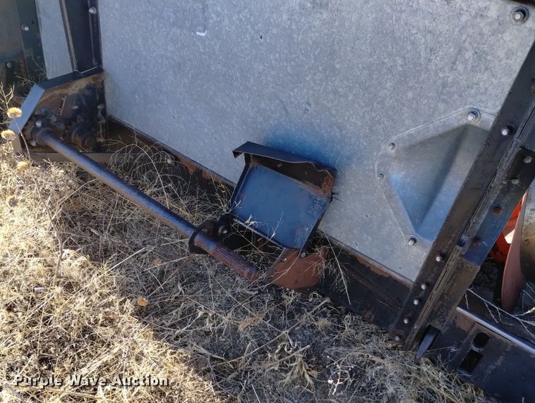 image for item DK8964 Gleaner L3  combine