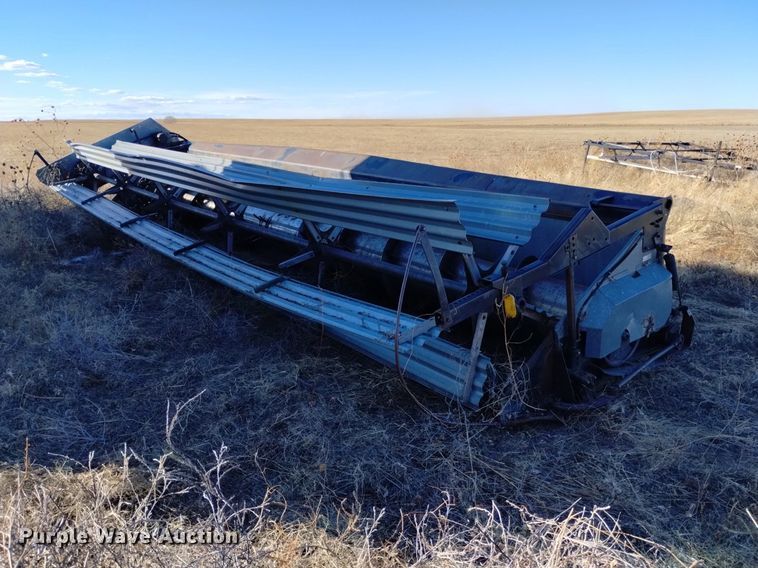 image for item DK8964 Gleaner L3  combine