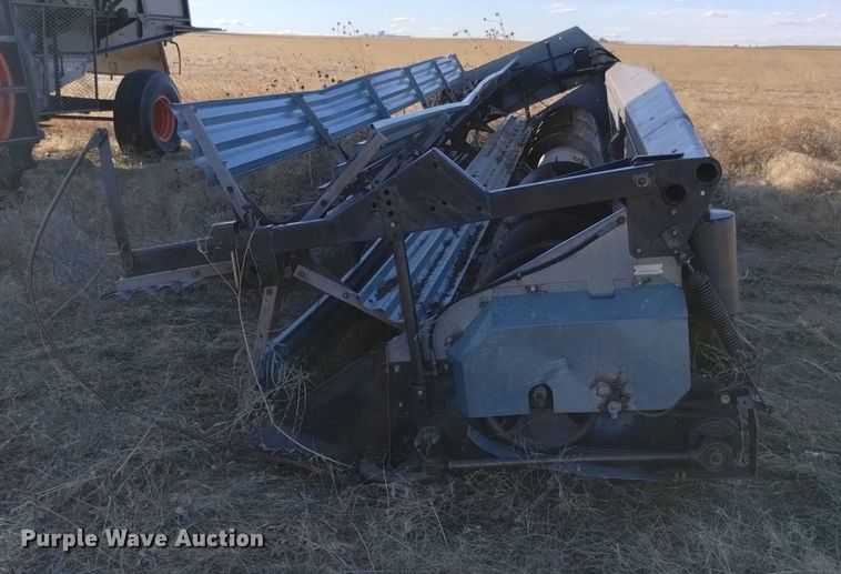 image for item DK8964 Gleaner L3  combine