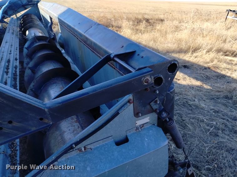 image for item DK8964 Gleaner L3  combine