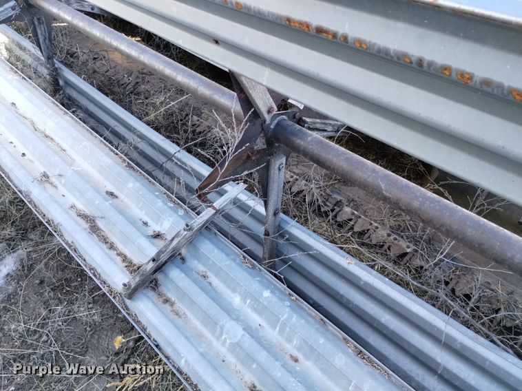 image for item DK8964 Gleaner L3  combine