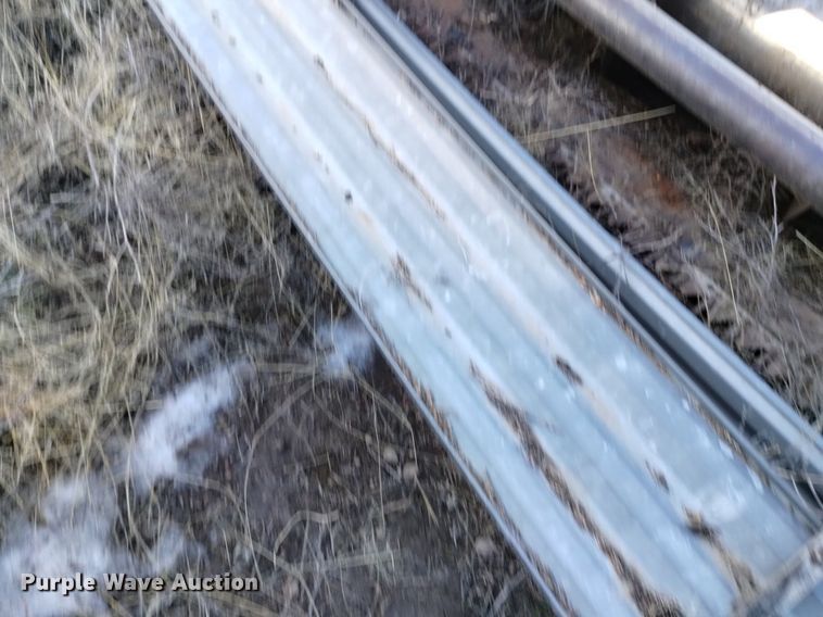 image for item DK8964 Gleaner L3  combine