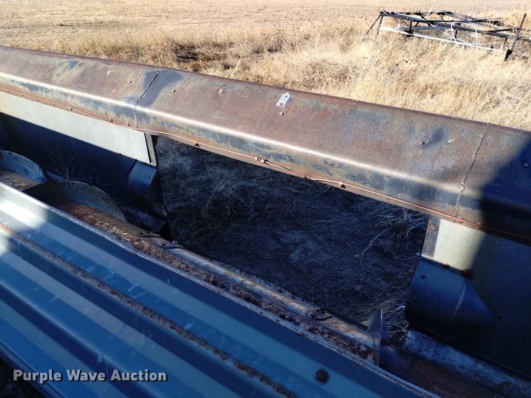 image for item DK8964 Gleaner L3  combine