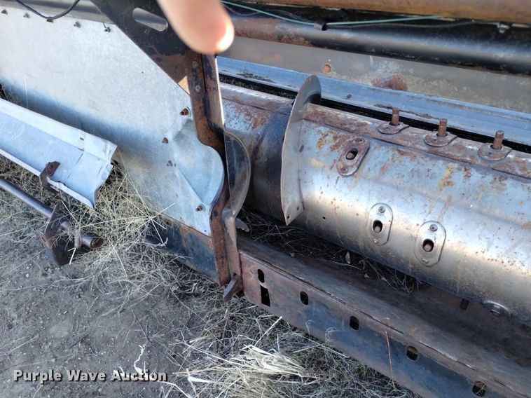 image for item DK8964 Gleaner L3  combine