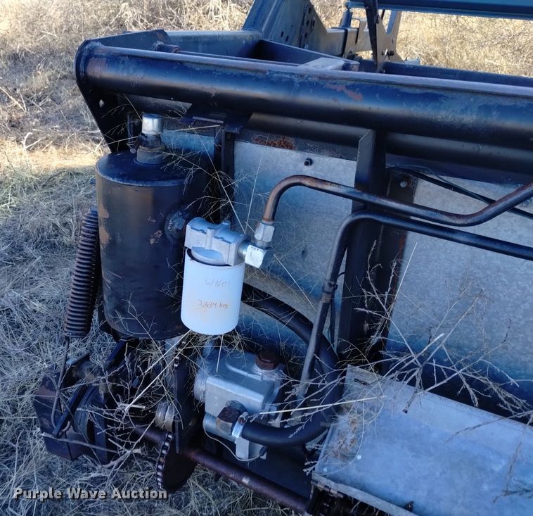 image for item DK8964 Gleaner L3  combine