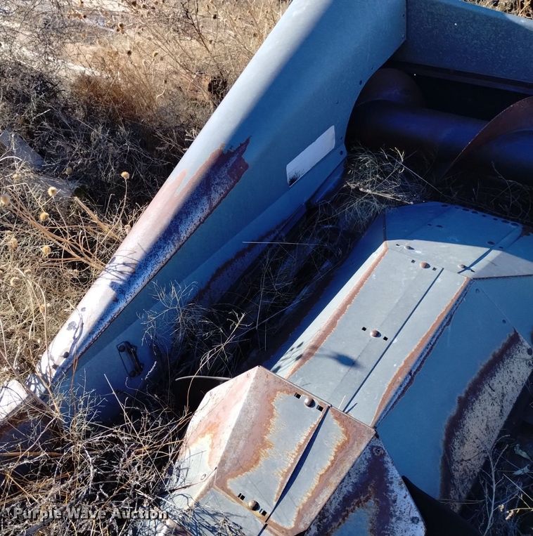 image for item DK8964 Gleaner L3  combine