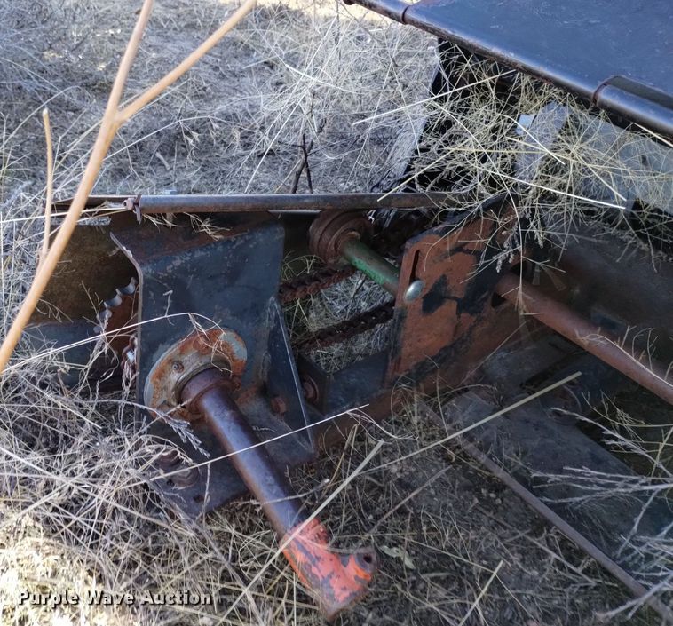 image for item DK8964 Gleaner L3  combine