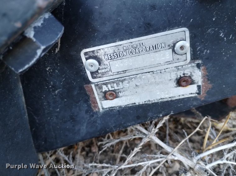 image for item DK8964 Gleaner L3  combine