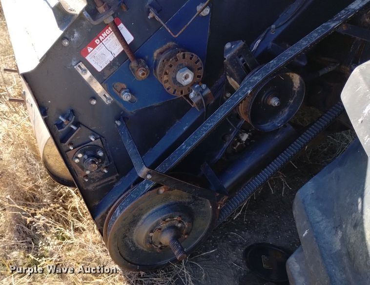 image for item DK8964 Gleaner L3  combine