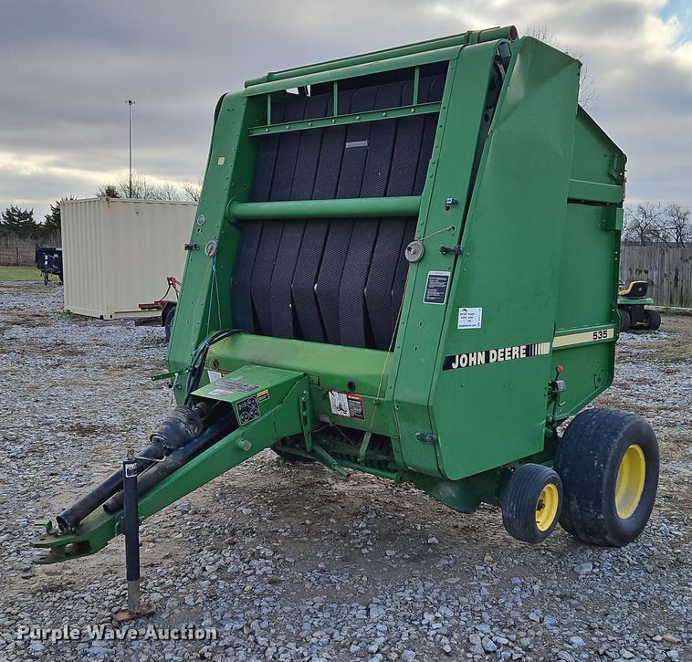 image for item DN7178 1995 John Deere 535  round baler