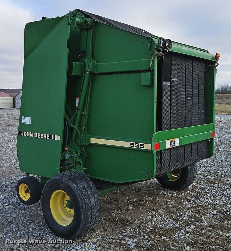 image for item DN7178 1995 John Deere 535  round baler