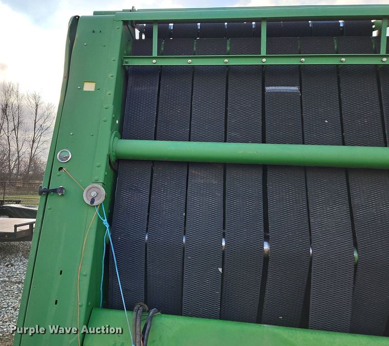 image for item DN7178 1995 John Deere 535  round baler