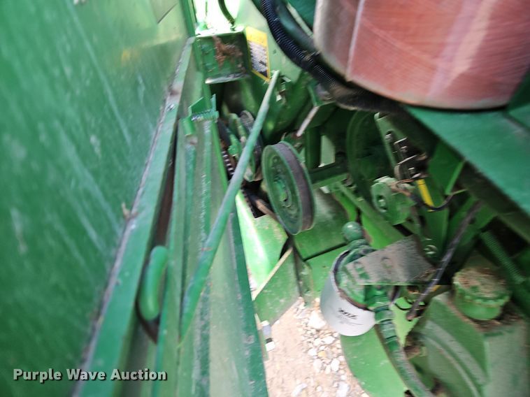 image for item DN7178 1995 John Deere 535  round baler