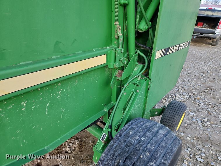 image for item DN7178 1995 John Deere 535  round baler