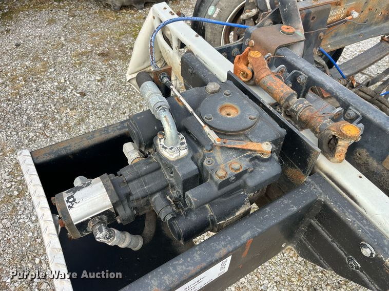 image for item DP2182 2002 International 8100  feed mixer chassis