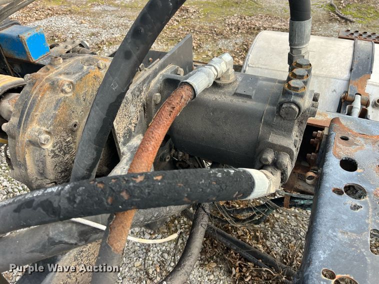 image for item DP2182 2002 International 8100  feed mixer chassis