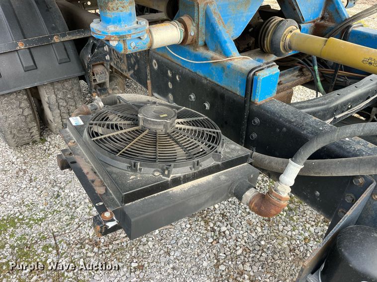 image for item DP2182 2002 International 8100  feed mixer chassis