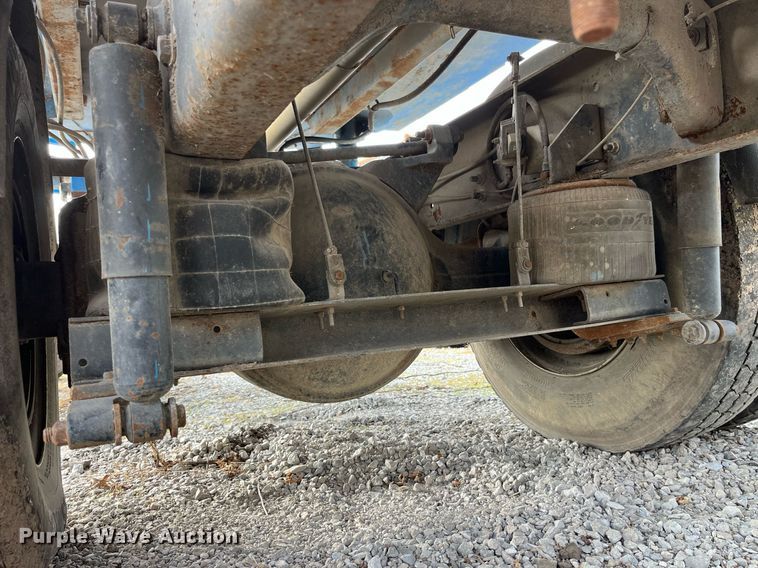 image for item DP2182 2002 International 8100  feed mixer chassis