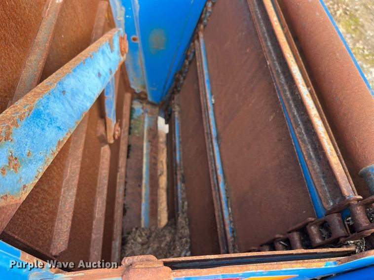 image for item DP2182 2002 International 8100  feed mixer chassis