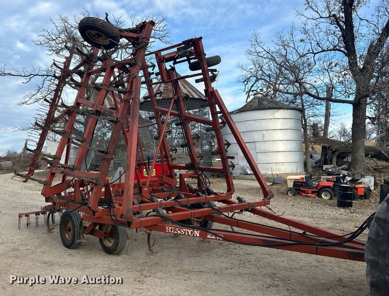 image for item DQ1076 Hesston 2210  field cultivator
