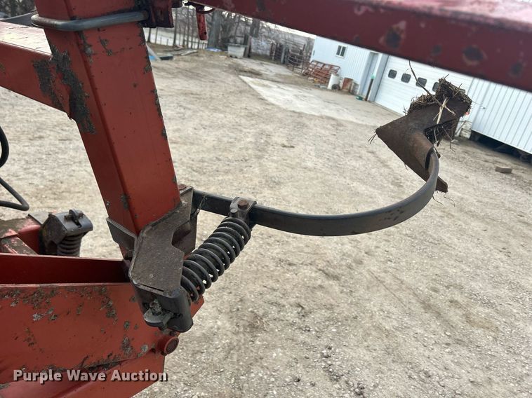 image for item DQ1076 Hesston 2210  field cultivator
