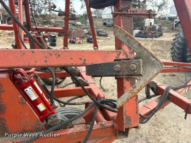 image for item DQ1076 Hesston 2210  field cultivator