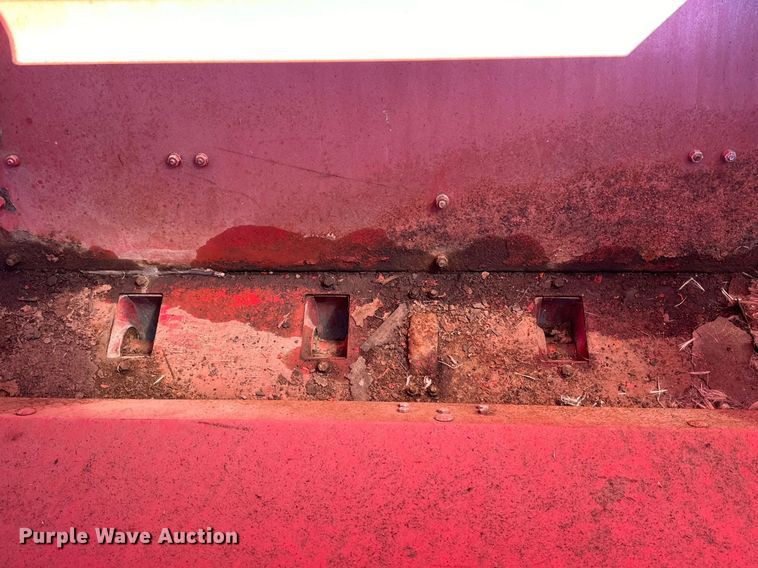 image for item DQ1577 International 7100  grain drill