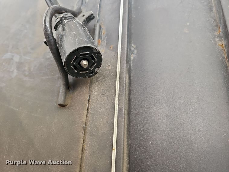 image for item DQ8563 2011 Titan BR8382  livestock trailer