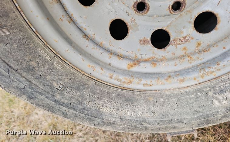 image for item DQ8563 2011 Titan BR8382  livestock trailer