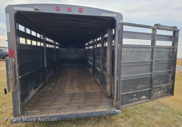 image for item DQ8563 2011 Titan BR8382  livestock trailer