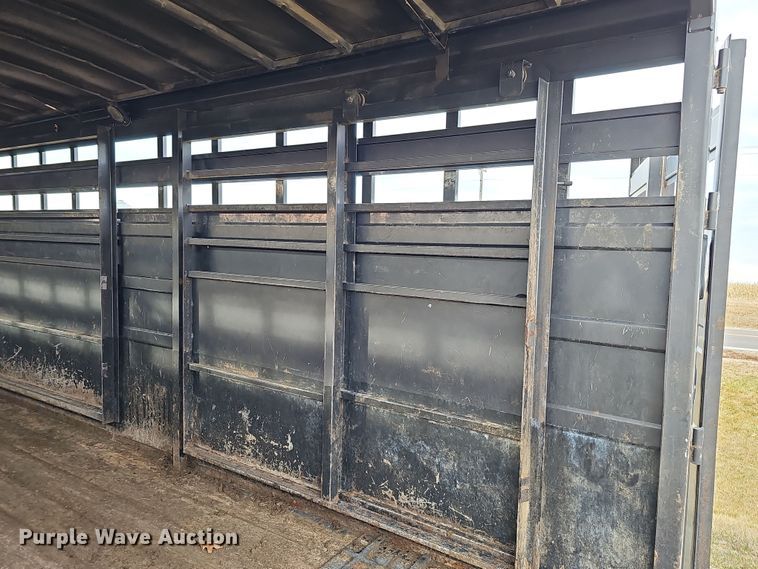 image for item DQ8563 2011 Titan BR8382  livestock trailer