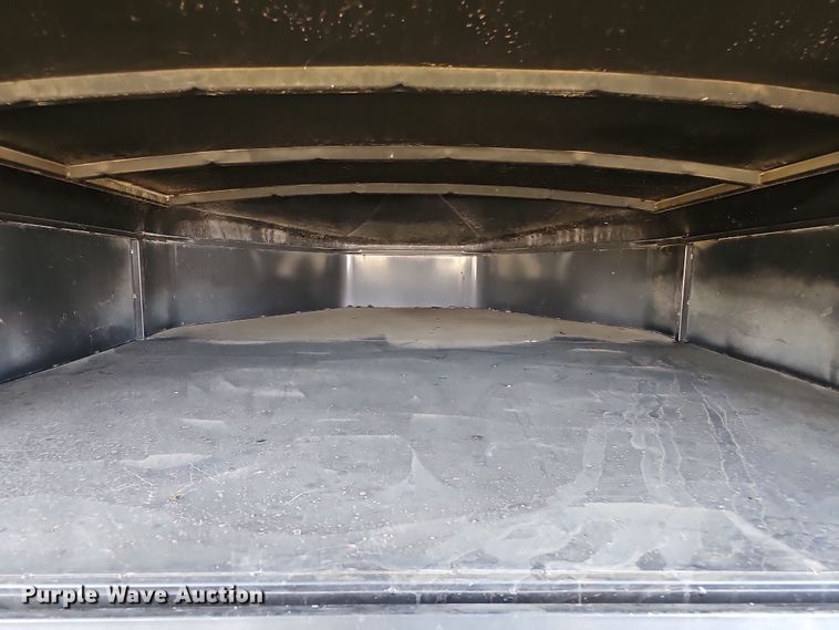 image for item DQ8563 2011 Titan BR8382  livestock trailer