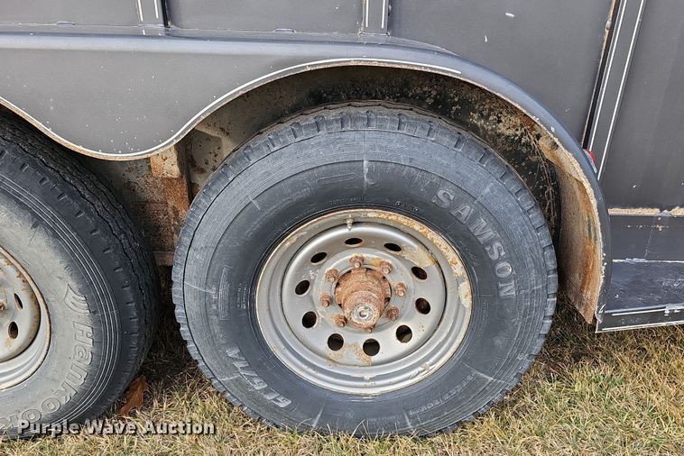 image for item DQ8563 2011 Titan BR8382  livestock trailer