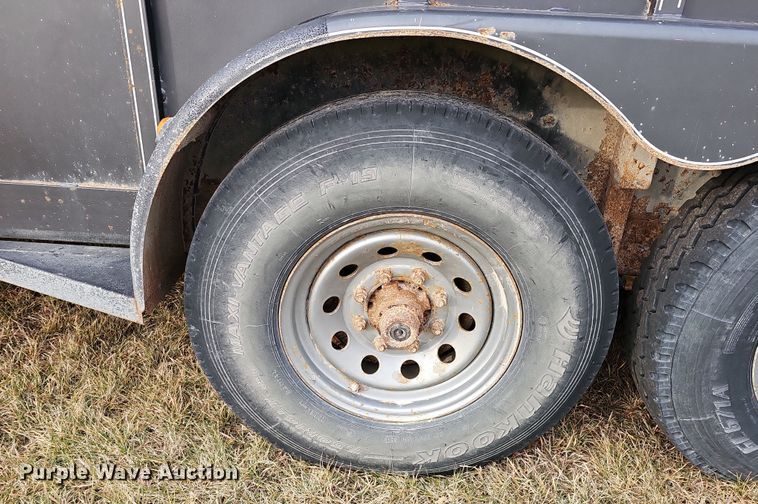 image for item DQ8563 2011 Titan BR8382  livestock trailer