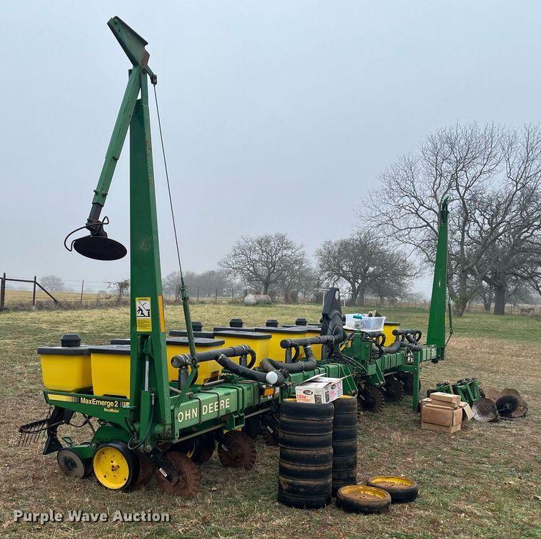 image for item EI0558 John Deere 7300 MaxEmerge 2  planter