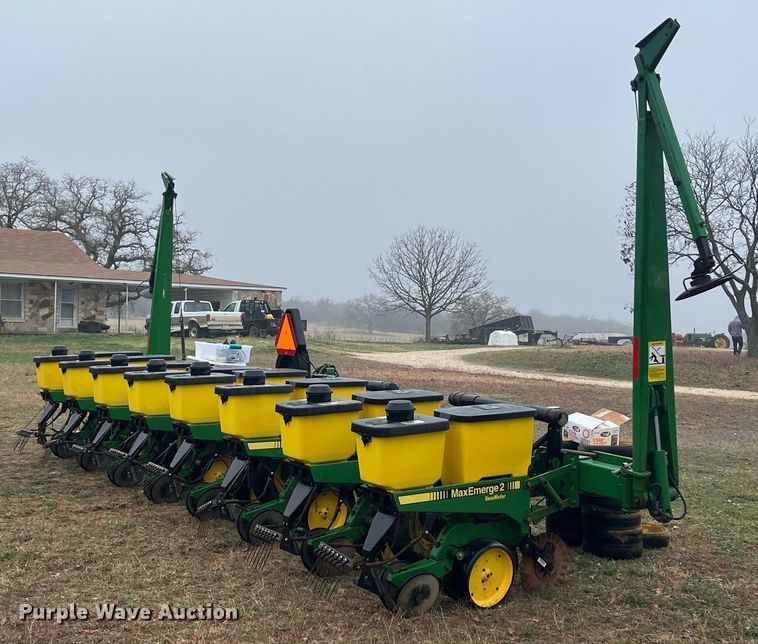 image for item EI0558 John Deere 7300 MaxEmerge 2  planter