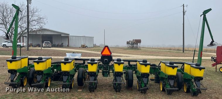 image for item EI0558 John Deere 7300 MaxEmerge 2  planter