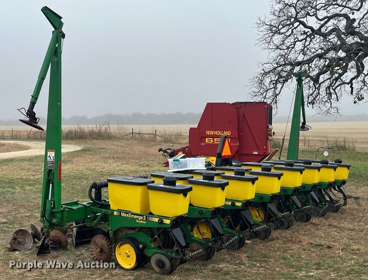 image for item EI0558 John Deere 7300 MaxEmerge 2  planter