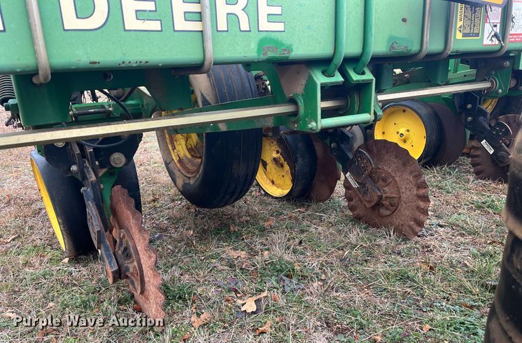 image for item EI0558 John Deere 7300 MaxEmerge 2  planter