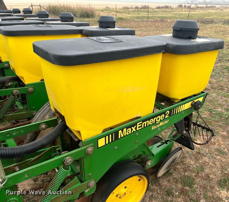 image for item EI0558 John Deere 7300 MaxEmerge 2  planter